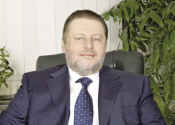 البنك المركزي يقرر زيادة أسعار الفائدة الرئيسية بمقدار 200 نقطة