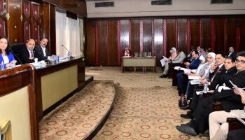 لجنة الطاقة بالنواب توافق على اتفاقية قرض لدعم الكهرباء والنمو الأخضر ومنحة لتمويل مشروع تحويل نظم المناخ.. ممثل الحكومة: إقبال شركات الاستثمار على مشروعات إنتاج الهيدروجين الأخضر