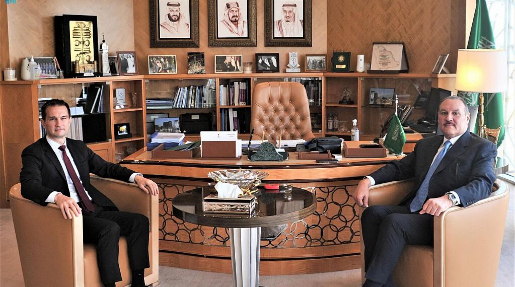 السفير السعودى بالقاهرة يستقبل نظيره السلوفينى