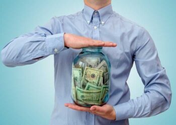 بعد رفع فوائد البنوك الدولارية.. هل ارتفعت قيمة قروض البنك الأهلى؟