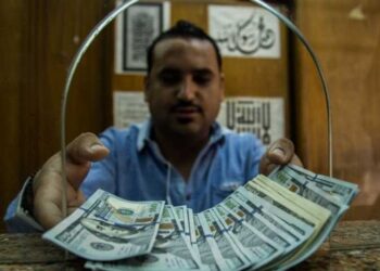 ارتفاع طفيف فى سعر الدولار مقابل الجنيه .. بعد قرار الفيدرالى الأمريكى