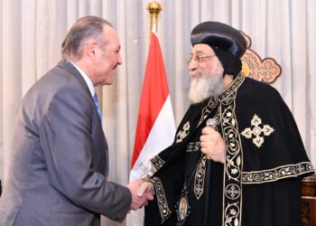 السفير نقلى يشهد توقيع كتاب “البابا تواضروس.. سنوات من المحبة لله والوطن”