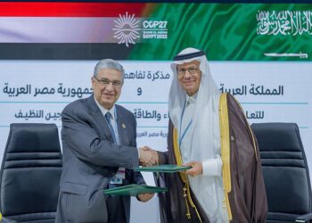 مصر والسعودية توقعان مذكرة تفاهم للتعاون فى مجالات الكهرباء والطاقة المتجددة والهيدروجين النظيف