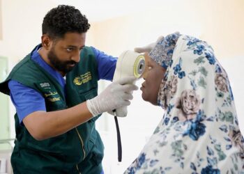 مركز الملك سلمان للإغاثة يدشن برنامجا لمكافحة العمى فى السودان والنيجر