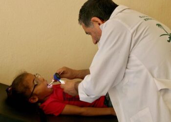 مركز الملك سلمان للإغاثة يقدم خدمات طبية فى اليمن ولبنان وموريتانيا