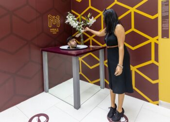 متحف الغموض يوفر أنشطة ترفيهية رائعة تتضمن خدعاً مذهلة وتجارب غير تقليدية بمناسبة عيد الحب