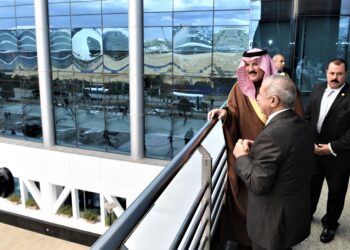 الأكاديمية العربية والعبيكان توقعان اتفاقية للتعاون المشترك