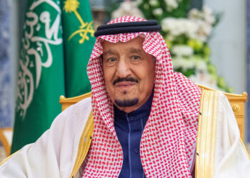 الملك سلمان يوجه بخدمة ضيوف الحرمين الشريفين بأعلى كفاءة والتيسير على ضيوف الرحمن أثناء تأدية المناسك