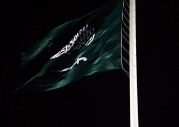 أطول سارية عَلَم فى العالم ترفرف فوقها “راية التوحيد” بمحافظة جدة