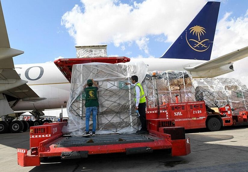 مغادرة الطائرة الإغاثية السادسة عشر ضمن الجسر السعودى لمساعدة ضحايا الزلزال في سوريا وتركيا