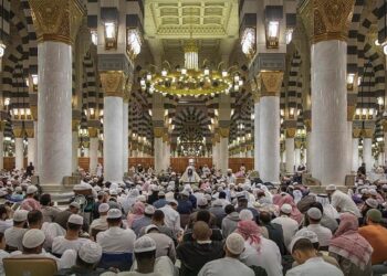 ١٦٦ درسًا علميًا بالمسجد النبوى منذ بداية شهر رمضان
