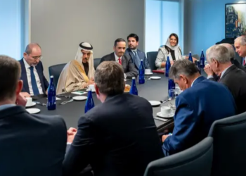 وفد القمة العربية الإسلامية يلتقى عدداً من أعضاء مجلسى النواب والشيوخ الأمريكى