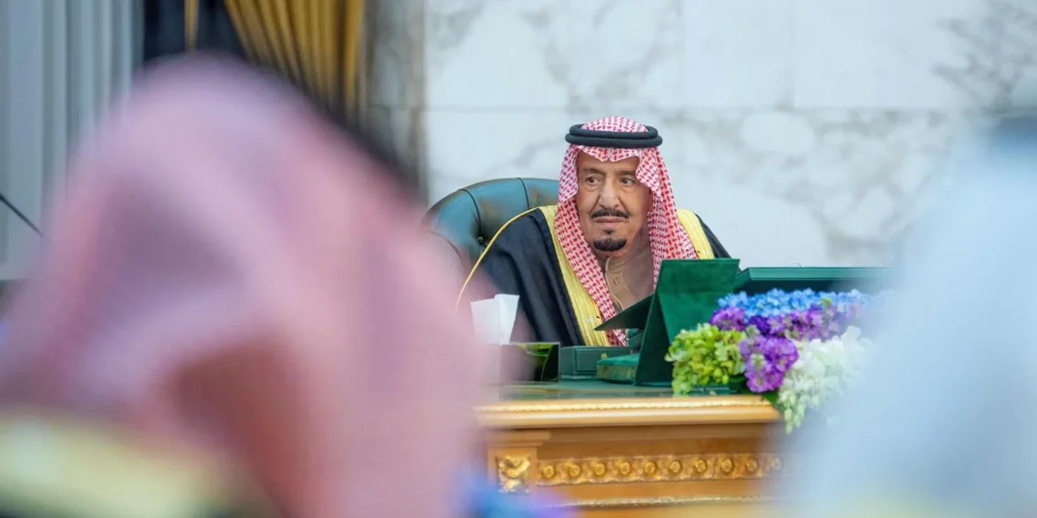 مجلس الوزراء السعودى برئاسة خادم الحرمين الشريفين يُجدد المطالبة بضرورة إنهاء الكارثة الإنسانية فى غزة وانسحاب القوات الإسرائيلية خارج القطاع 